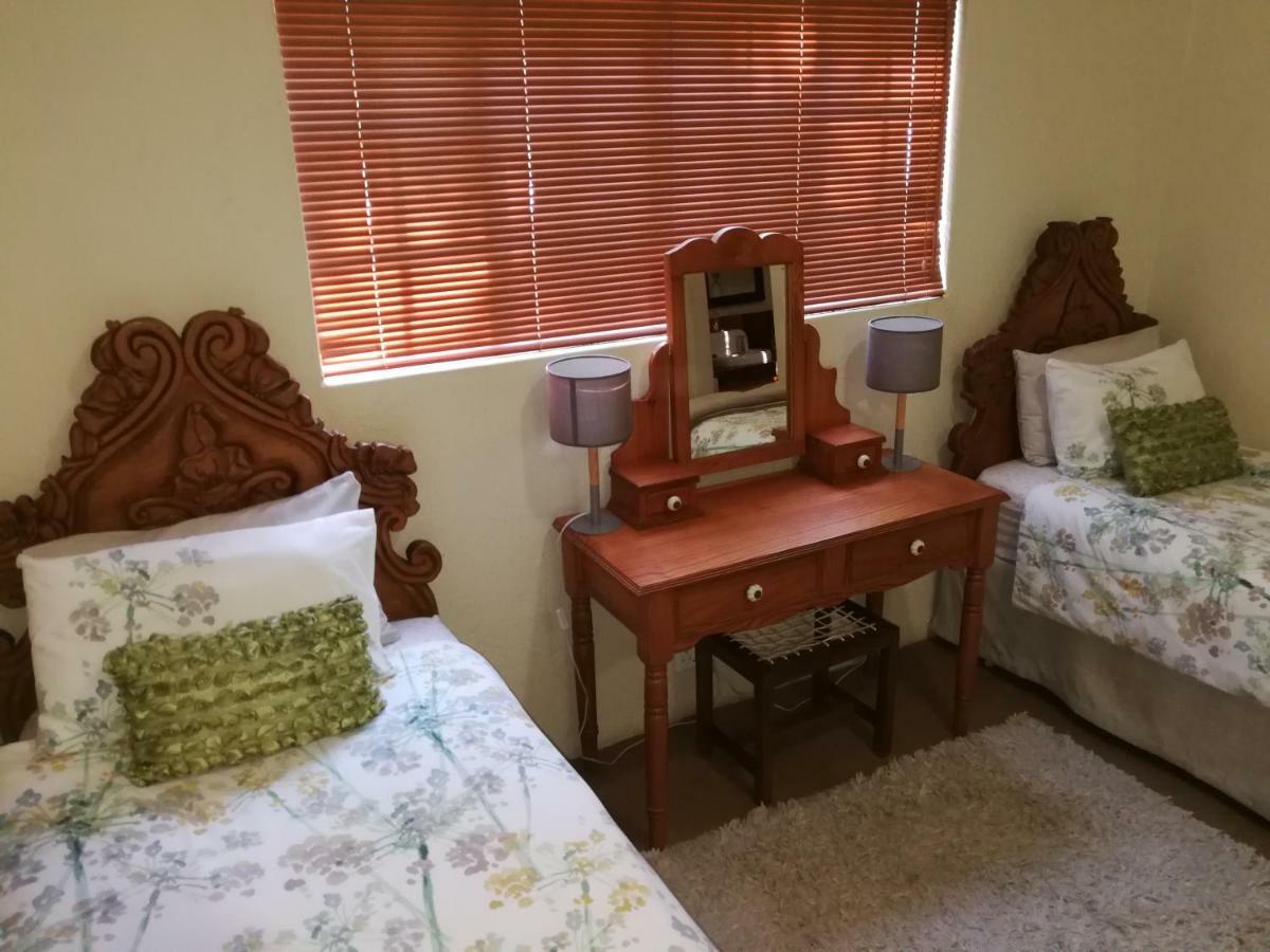Macnut Bed And Breakfast 넬스프리트 외부 사진